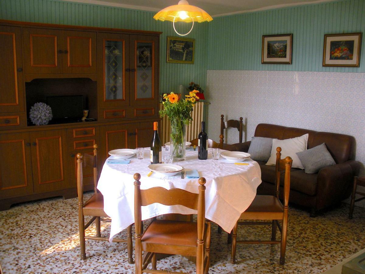 הוילה Cascina Tra I Vigneti A ניצה מונפראטו מראה חיצוני תמונה